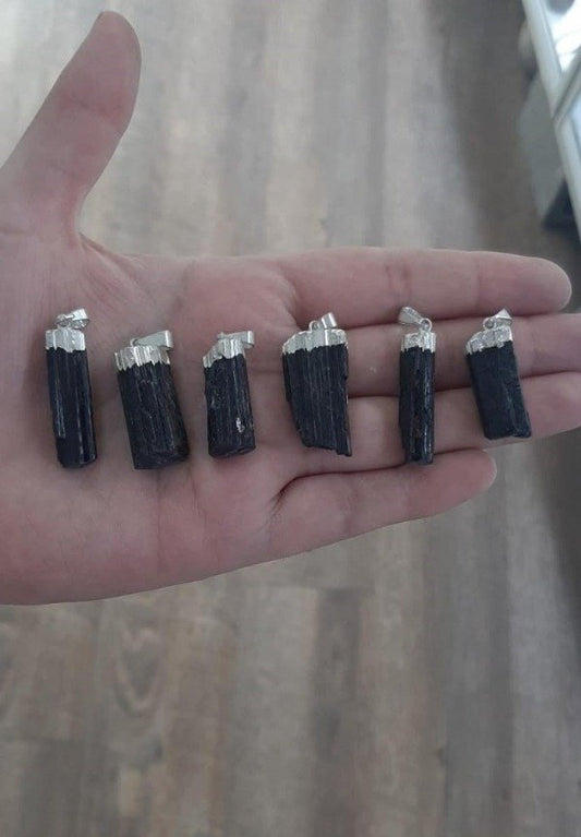 Dije Turmalina Negra 3 a 4cm Electroplating