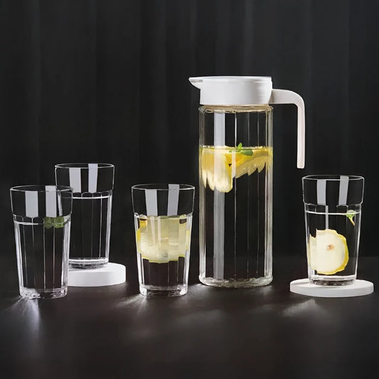 Set de Jarra con 4 Vasos de Vidrio Resistente, Funcional y Duradero