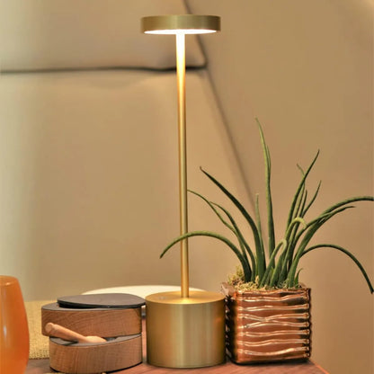 Lámpara De Mesa Luz Led Táctil Recargable Usb Restaurante Estructura Dorado