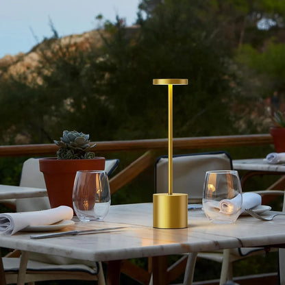 Lámpara De Mesa Luz Led Táctil Recargable Usb Restaurante Estructura Dorado
